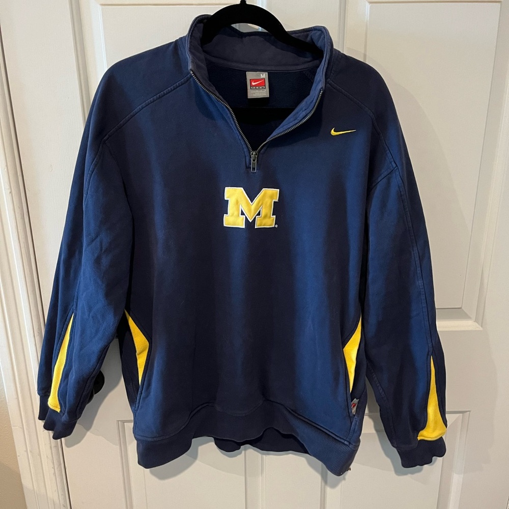 University of Michigan Nike 1/4 zip sweatshirt